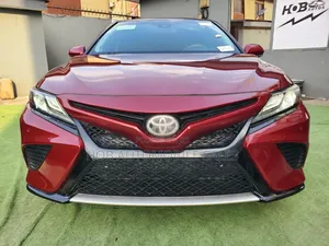Toyota Camry XSE FWD (2.5L 4cyl 8AM) 2018 Red