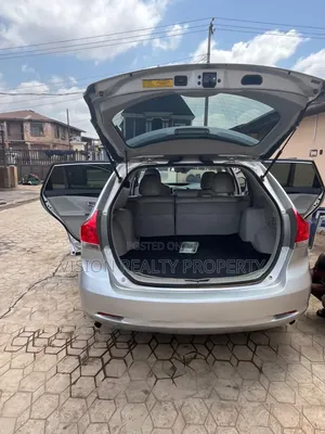 Toyota Venza V6 2010 Silver