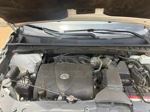 Toyota Highlander XLE 4x4 V6 (3.5L 6cyl 8A) 2018 White