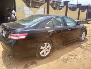 Toyota Camry SE V6 4dr Sedan (3.5L 6cyl 6AM) 2009 Black