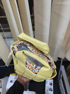 Woven Bucket Bag
