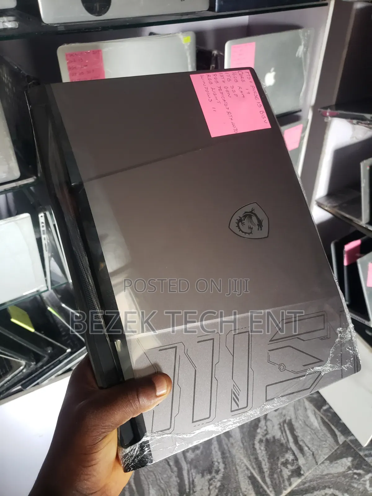 New Laptop MSI Pulse GL76 16GB Intel Core i9 SSD 1T