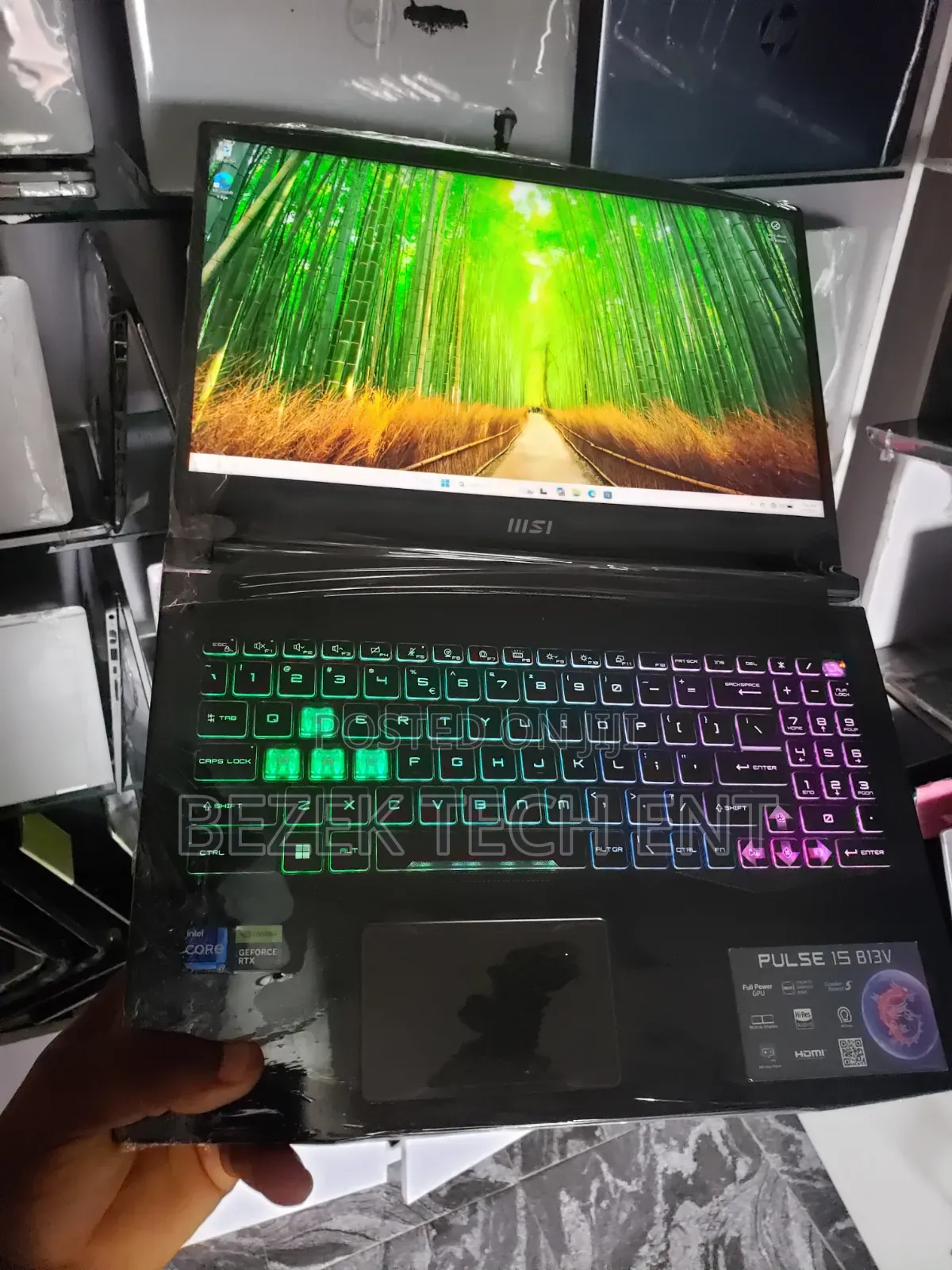 New Laptop MSI Pulse GL76 16GB Intel Core i9 SSD 1T