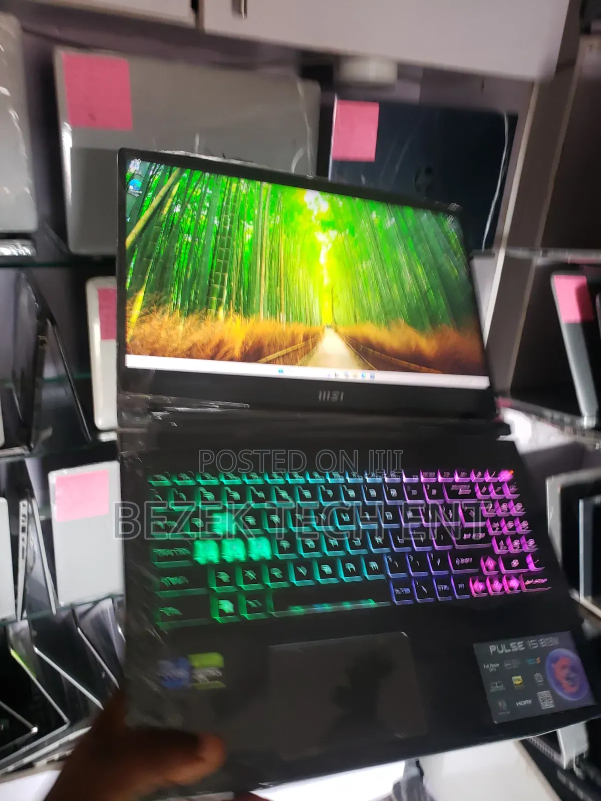 New Laptop MSI Pulse GL76 16GB Intel Core i9 SSD 1T