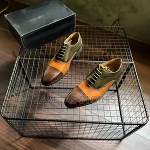 The Tri-Toned Leather Oxford Dress Shoes