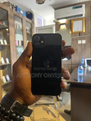 Apple iPhone 12 64 GB Black