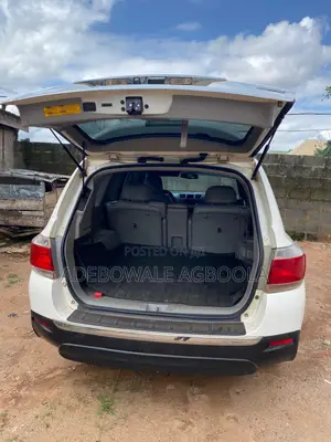 Toyota Highlander Limited 2012 White