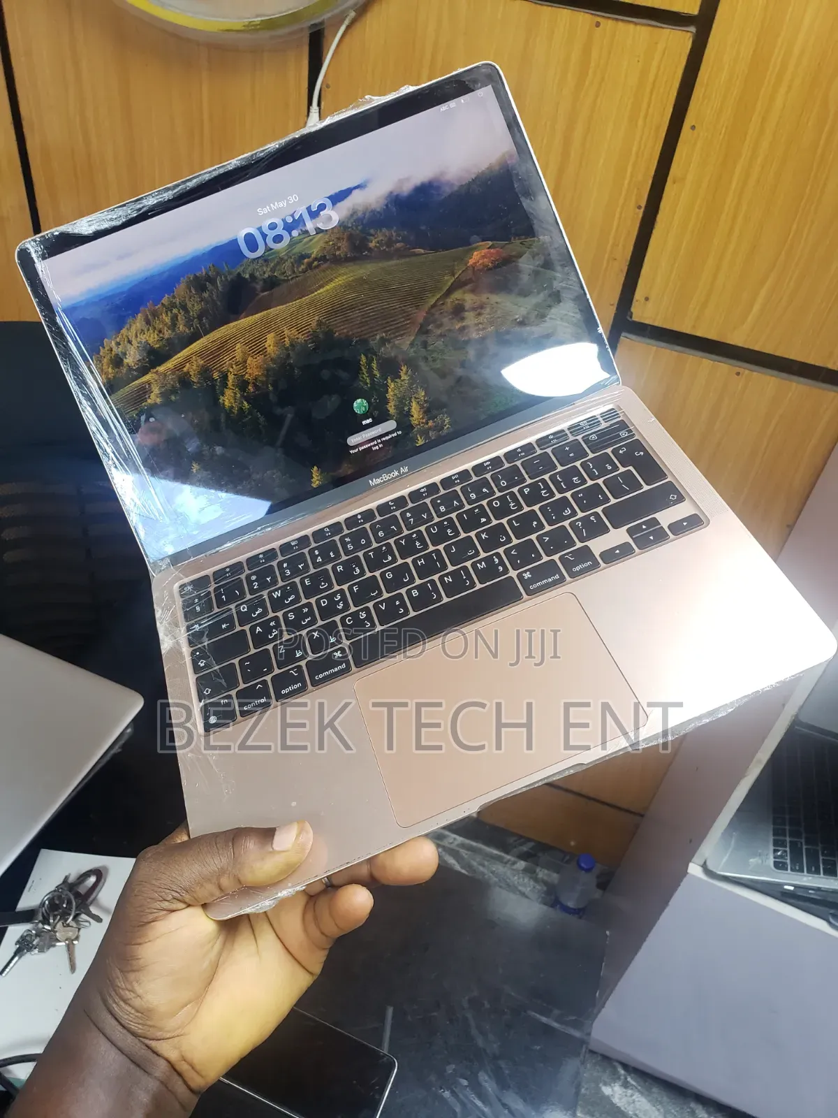 New Laptop Apple MacBook Air 2020 M1 8GB Intel Core i5 SSD 256GB
