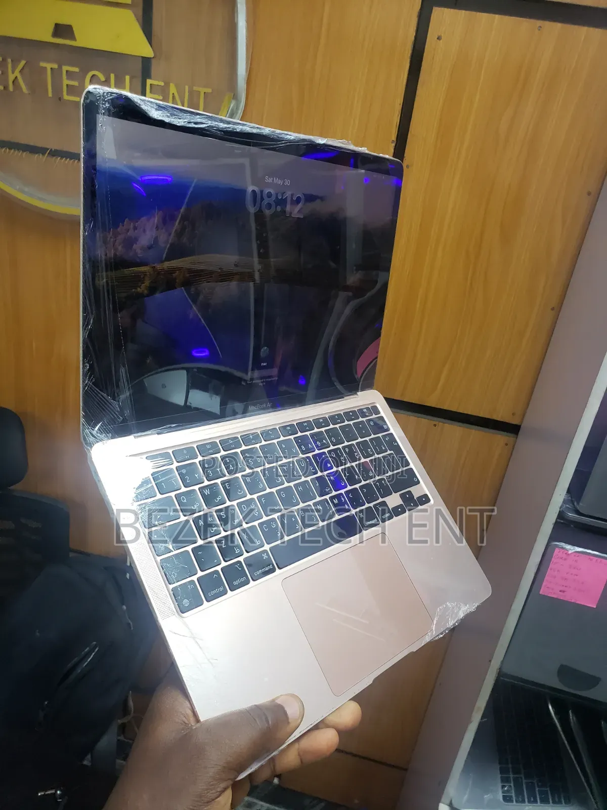 New Laptop Apple MacBook Air 2020 M1 8GB Intel Core i5 SSD 256GB