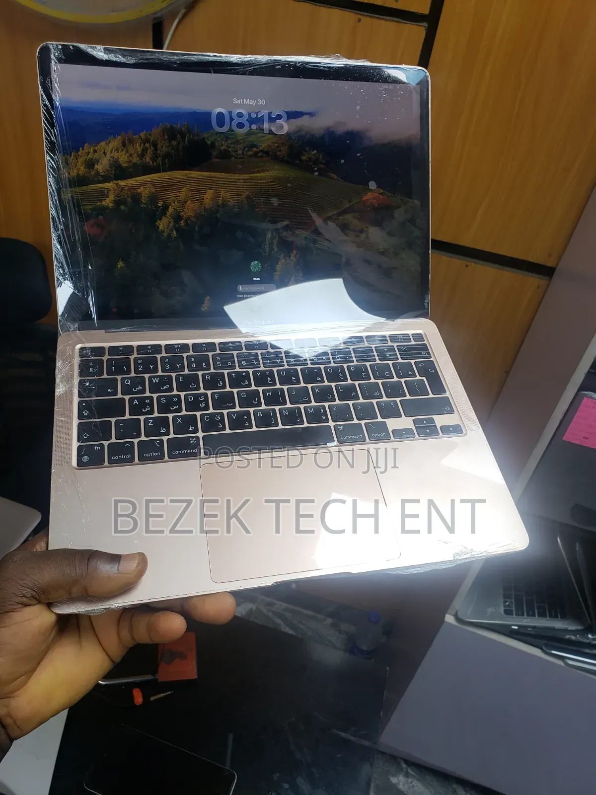 New Laptop Apple MacBook Air 2020 M1 8GB Intel Core i5 SSD 256GB