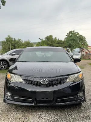 Toyota Camry SE V6 4dr Sedan (3.5L 6cyl 6A) 2012 Black