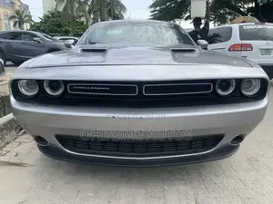 Dodge Challenger 2017 Silver