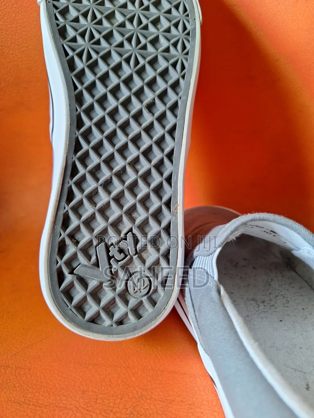 Vty Sneakers