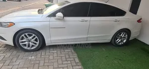 Ford Focus SE 4dr Hatchback (2.0L 4cyl 5M) 2015 White