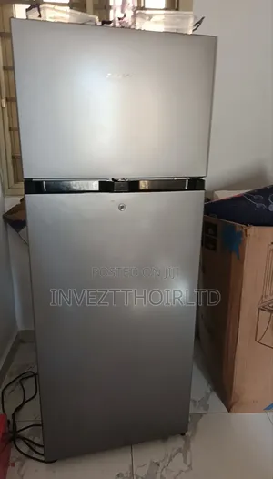 Almost New Hisense Top Freezer Refrigerator 205l