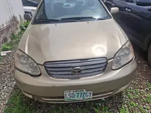Toyota Corolla 2004 Gold