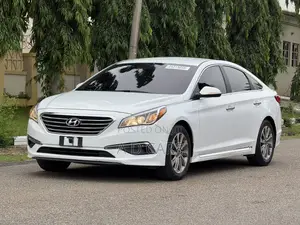 Hyundai Sonata Sport 4dr Sedan (2.4L 4cyl 6A) 2015 White