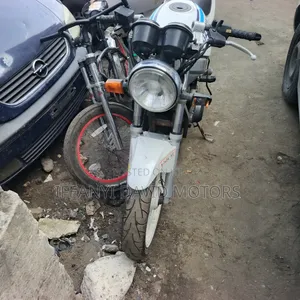 Suzuki GS 2005 White