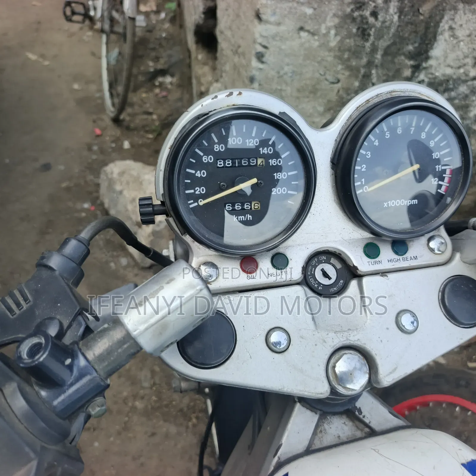 Suzuki GS 2005 White