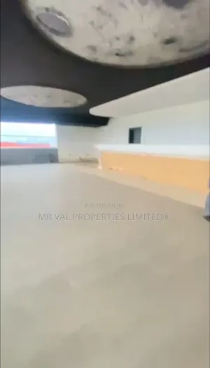 Massive Rooftop Space for Lease