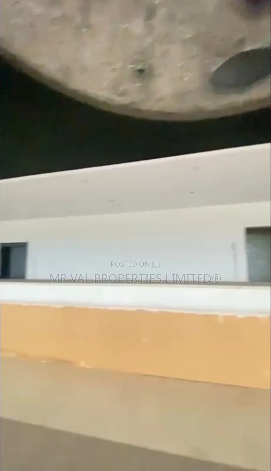 Massive Rooftop Space for Lease