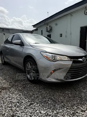 Toyota Camry SE 4dr Sedan (2.5L 4cyl 6A) 2016 Silver