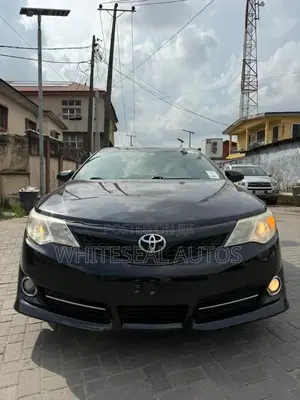 Toyota Camry SE 4dr Sedan (2.5L 4cyl 6A) 2013 Black