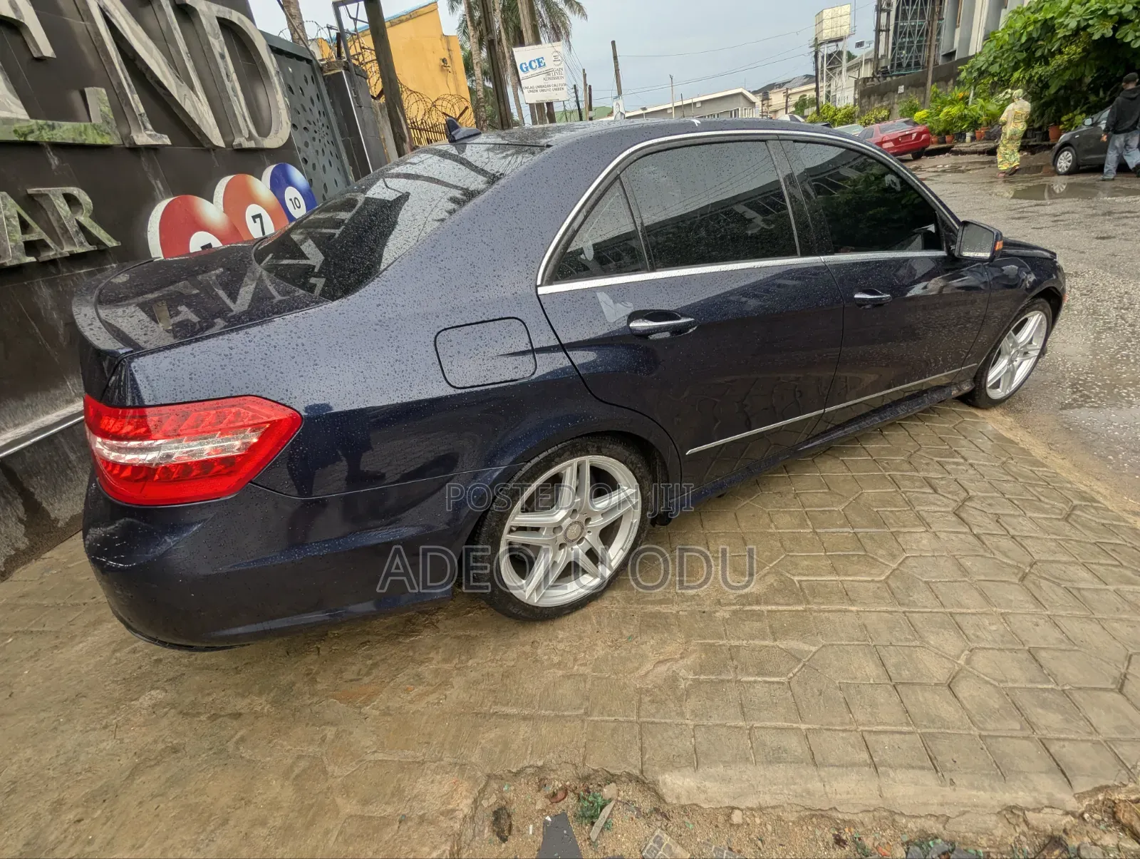 Mercedes-Benz E350 2013 Blue