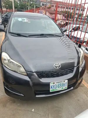 Toyota Matrix S Hatchback AWD (2.4L 4cyl 4A) 2009 Gray