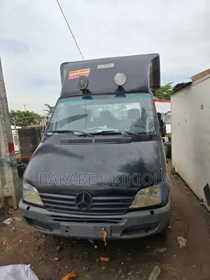 Mercedes-Benz Sprinter 2000 Black