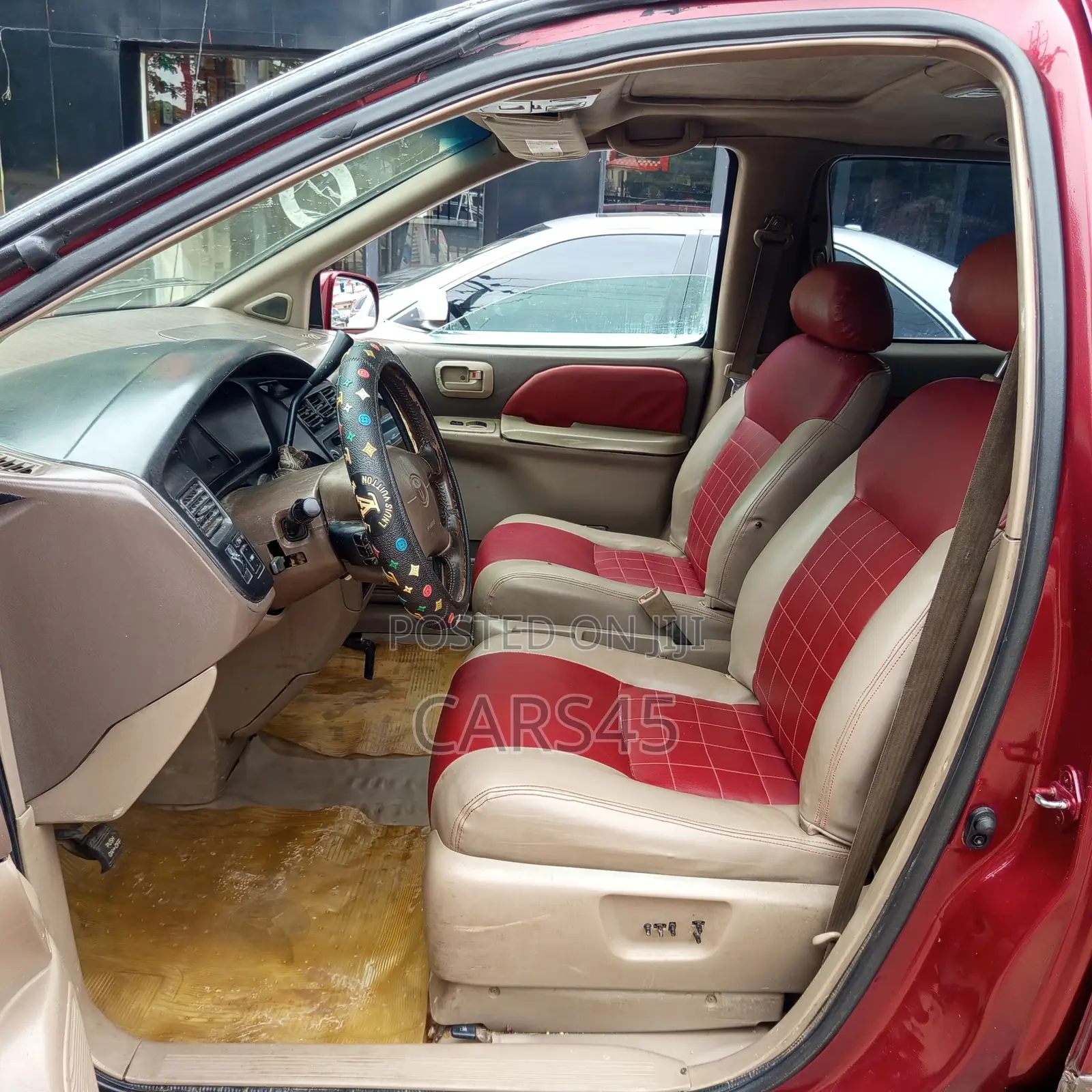 Toyota Sienna 2000 Red