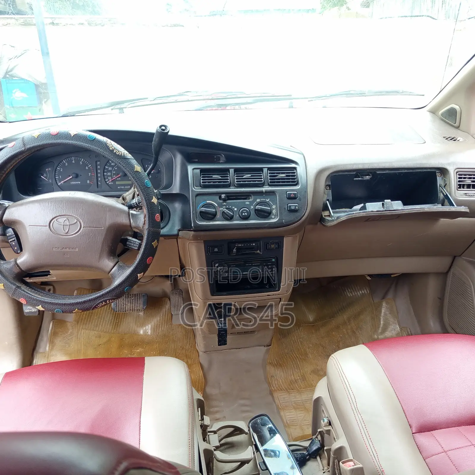 Toyota Sienna 2000 Red