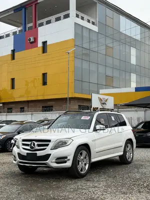 Mercedes-Benz GLK-Class Base GLK 350 4dr AWD 4MATIC (3.5L 6cyl 7A) 2015