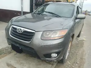 Hyundai Santa Fe 2011 Gray