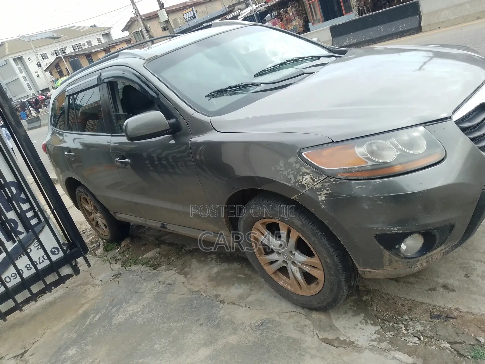 Hyundai Santa Fe 2011 Gray