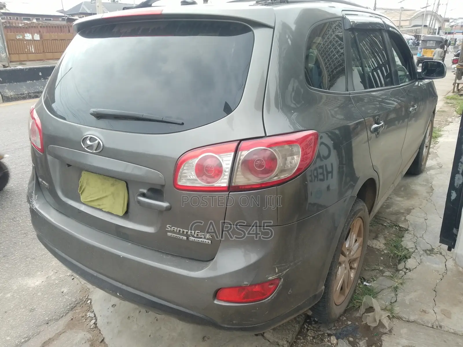 Hyundai Santa Fe 2011 Gray