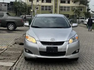 Toyota Matrix S Hatchback AWD (2.4L 4cyl 4A) 2009 Silver