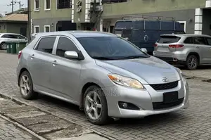 Toyota Matrix S Hatchback AWD (2.4L 4cyl 4A) 2009 Silver