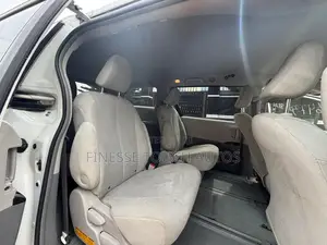 Toyota Sienna 7 Passenger 2011 White