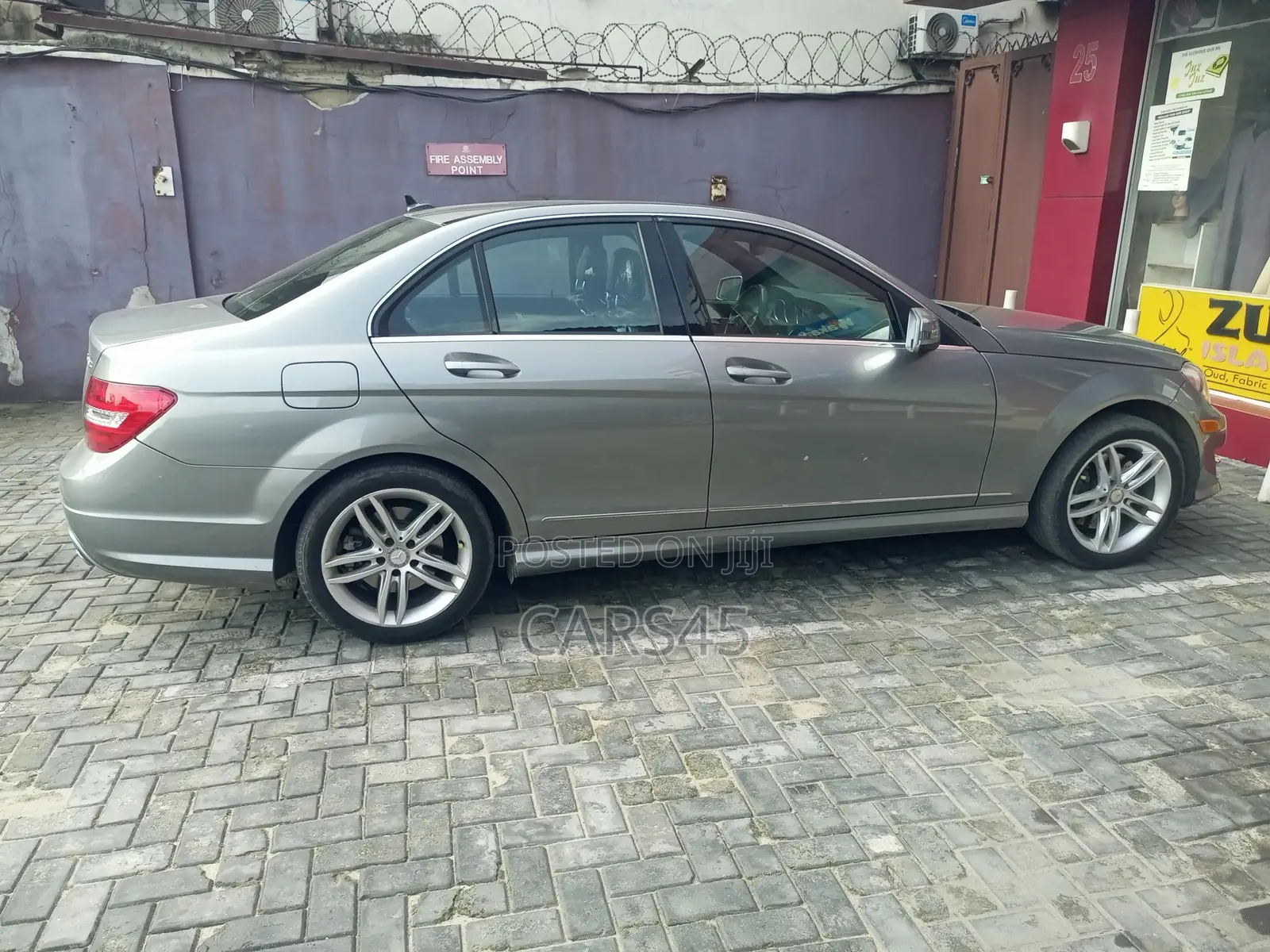 Mercedes-Benz C300 2014 Silver