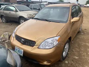 Toyota Matrix 2006 Gold