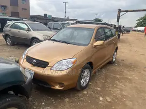Toyota Matrix 2006 Gold