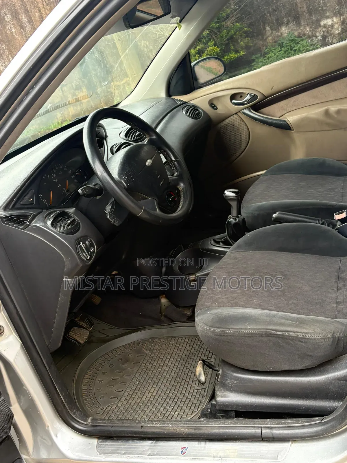 Ford Focus 2012 Silver