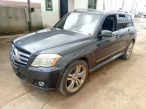 Mercedes-Benz GLK-Class 2010 Gray