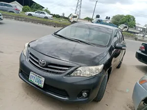 Toyota Corolla LE 4dr Sedan (1.8L 4cyl 4A) 2010 Black