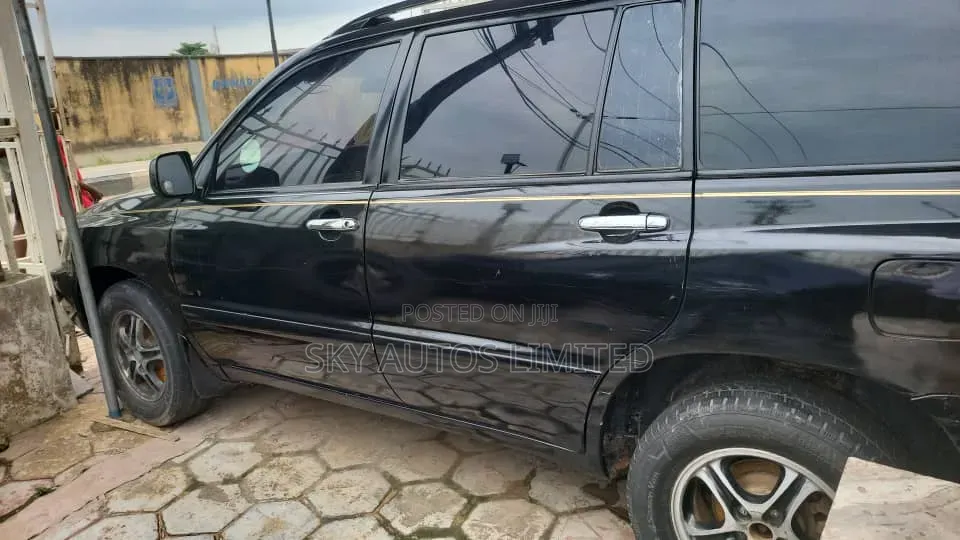 Toyota Highlander 2004 Black