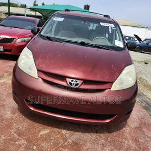 Toyota Sienna 2006 Red