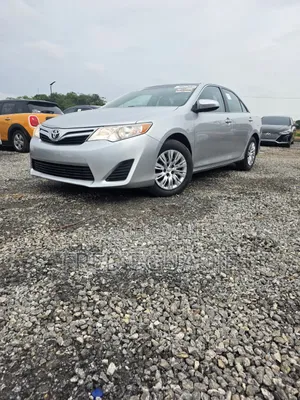 Toyota Camry LE 4dr Sedan (2.5L 4cyl 6A) 2012 Silver