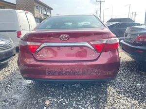 Toyota Camry LE 4dr Sedan (2.5L 4cyl 6A) 2016 Red