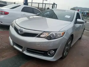 Toyota Camry 2014 Silver